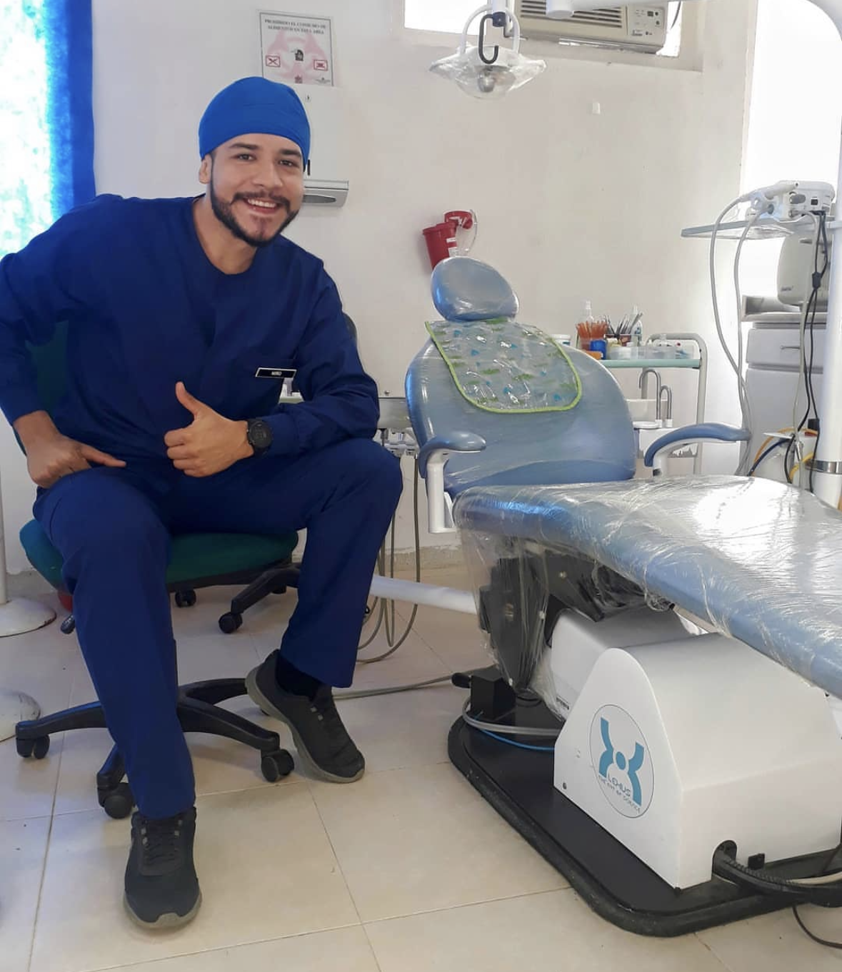 Dr. Cristiam Niño, odontólogo en Oiba, Santander